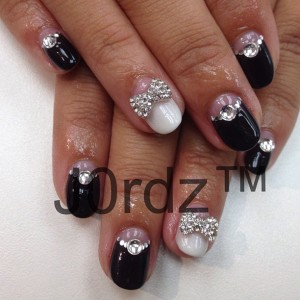 black-White-nails
